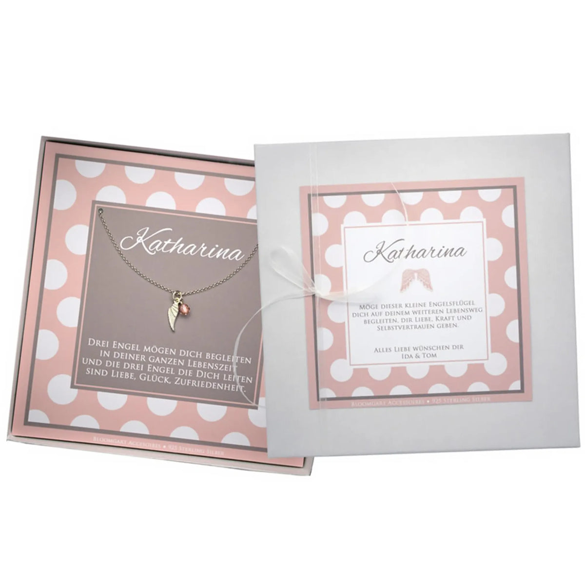 Gesamtansicht der Kette mit Engelsflügel aus 925 Sterling Silber und Glücksstein in einer personalisierten Geschenkbox, hier für Katharina.