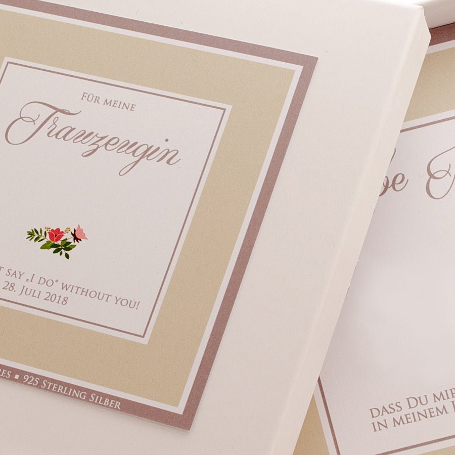 Personalisierte Hochzeits-Geschenkbox Detailansicht mit individuellem Text - Bloomgart