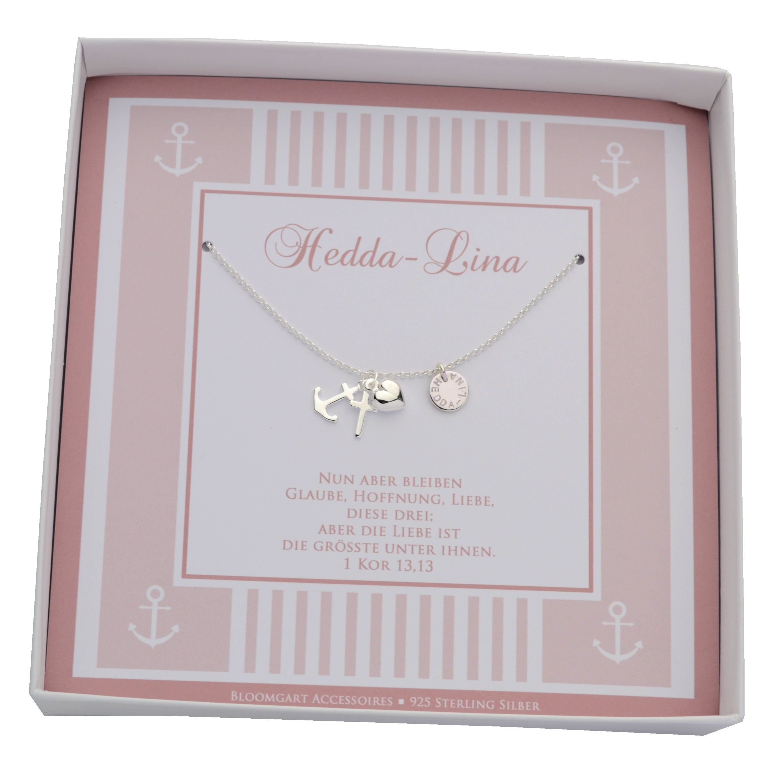 Innenansicht einer rosa Geschenkbox mit personalisierter Taufkette für Mädchen aus 925 Sterling Silber.