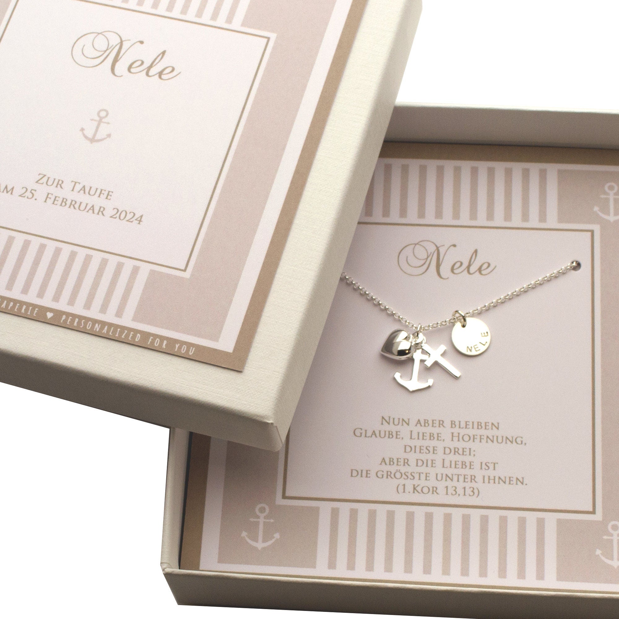 Detailansicht der Anhänger Kreuz, Herz und Anker an der Glaube-Liebe-Hoffnung-Kette aus 925 Silber von Bloomgart