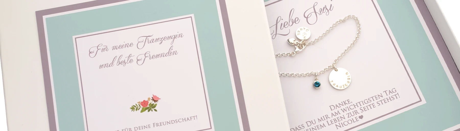 Offene Geschenkbox in weiß-Mint gehalten als Hochzeitsgeschenkbox für die Hochzeit mit Silberarmband mit TRAUZEUGIN und DANKE auf den Gravor-Talern.
