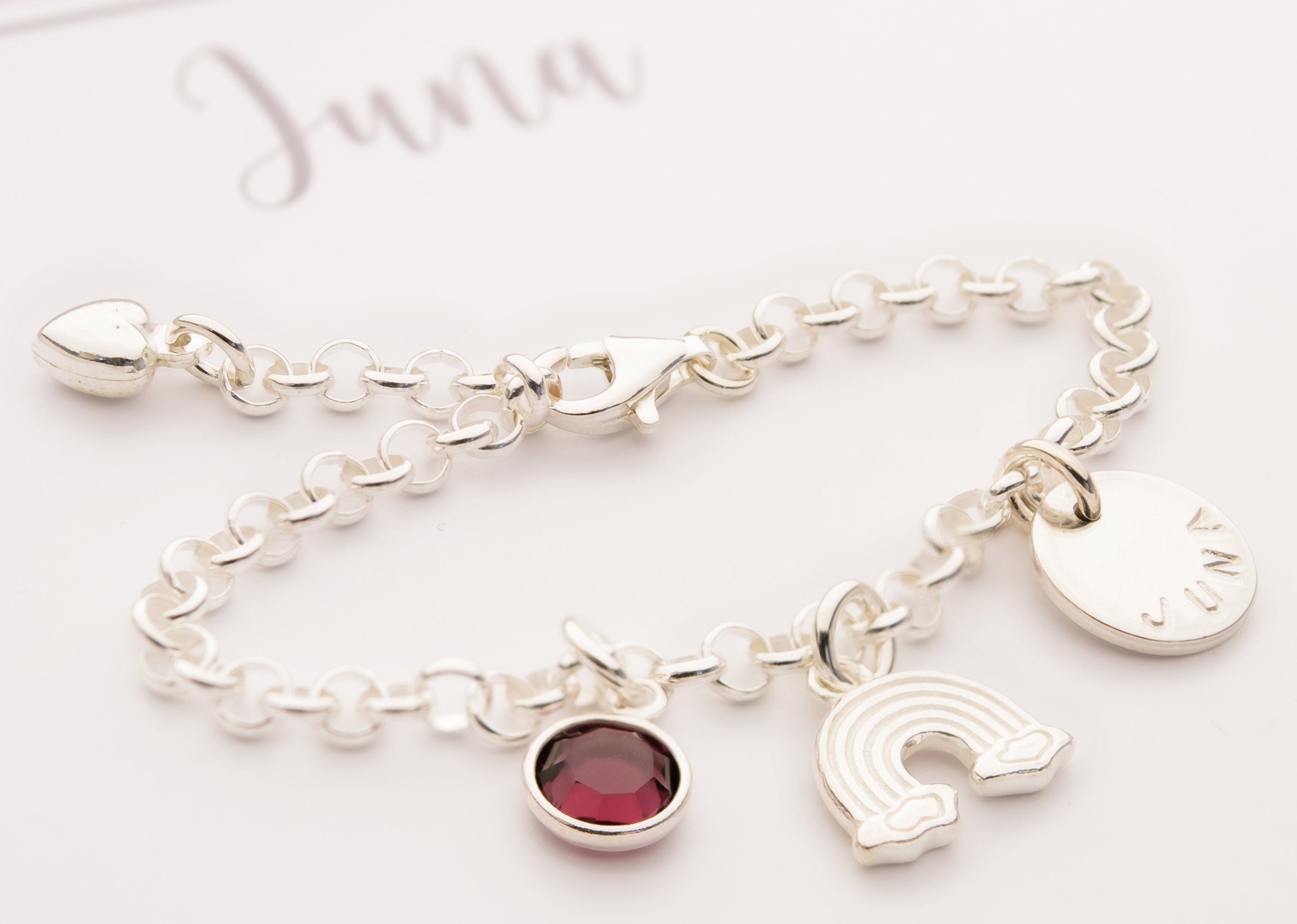 Personalisiertes Taufarmband "Juna" mit Regenbogen & Geburtsstein