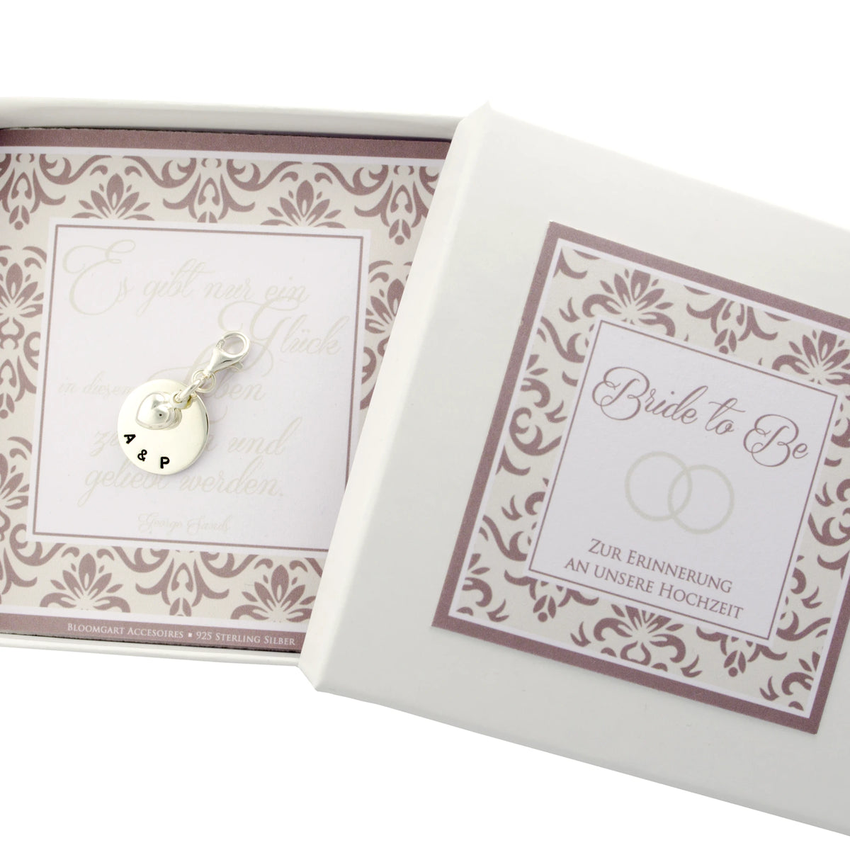 Personalisierter Hochzeitsanhänger aus 925 Silber mit gravierten Initialen.