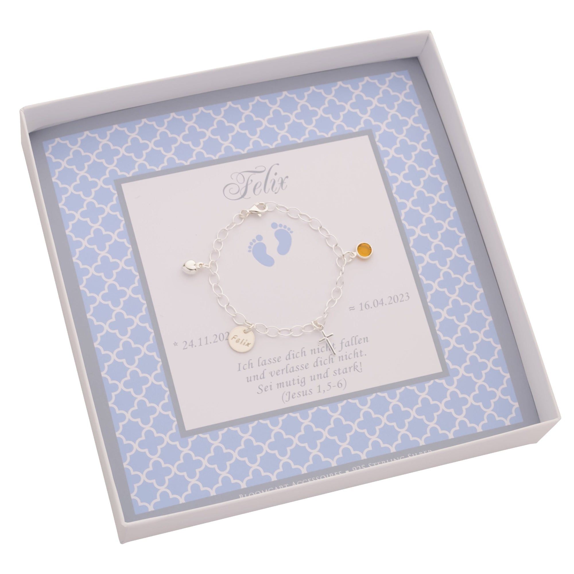 Innenansicht einer Geschnekbox mit hellblauem Ornament-Muster, personalisiert für 'Felix' mit Bettelarmband aus 925 Silber.