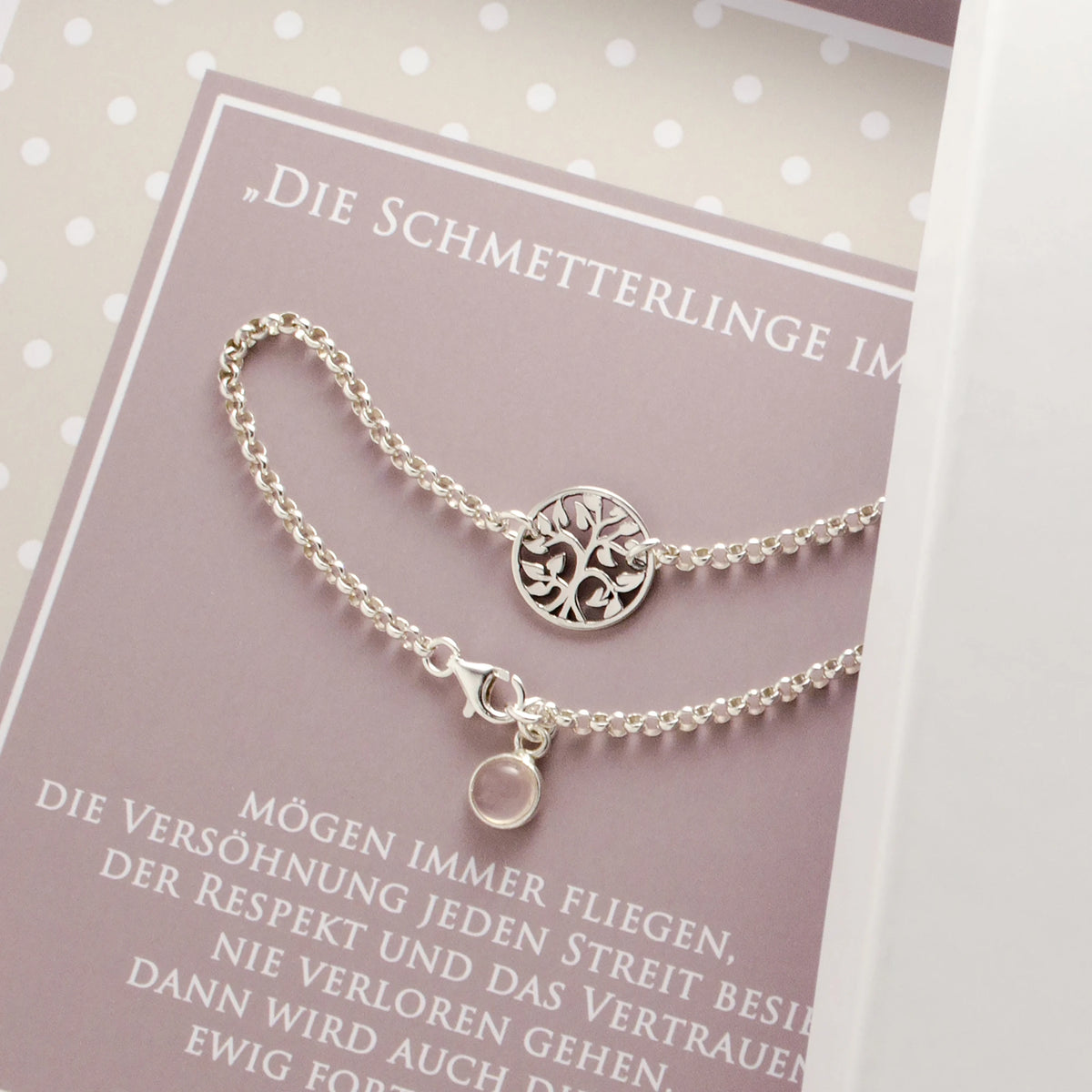 Persönliches Hochzeitsgeschenk für die Braut: Armband aus 925 Sterling Silber mit Lebensbaum und Edelstein in Wunschfarbe.