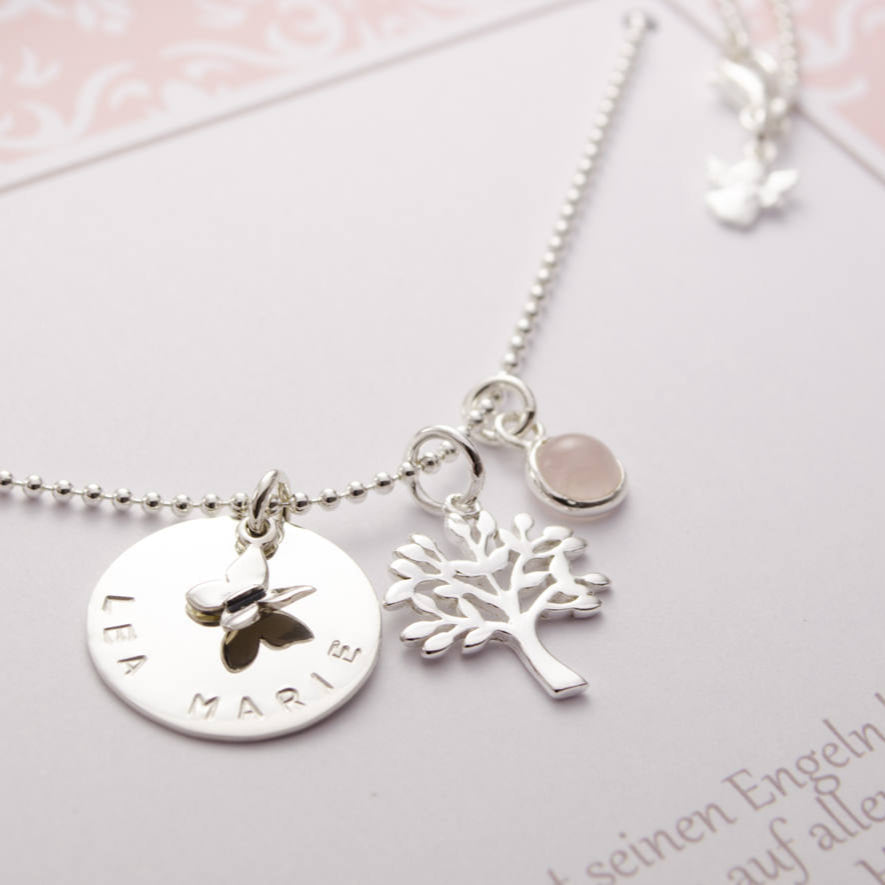 Personalisierte Namenskette aus 925 Sterling Silber mit Lebensbaum, Schutzengel, Schmetterling und Rosenquarz