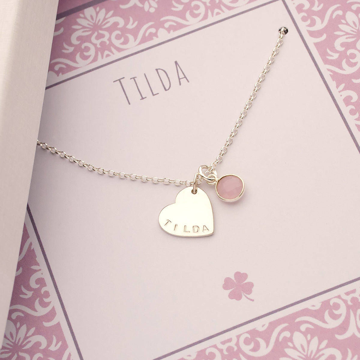 Namenskette Silber 925 mit Herzanhänger und Rosenquarz, personalisierte Geschenkbox Taufe