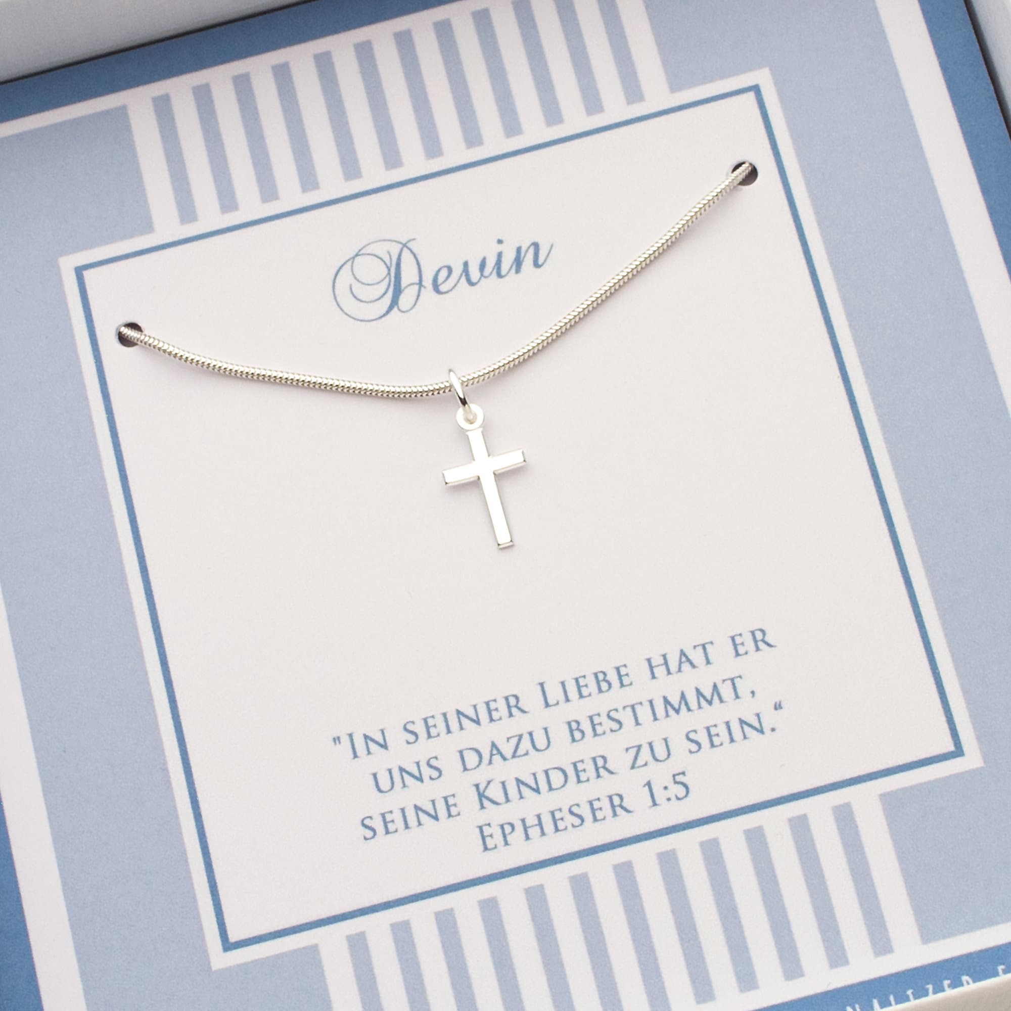 Geschenk zur Taufe: Personalisierte Kreuz-Kette in Taufspruchbox
