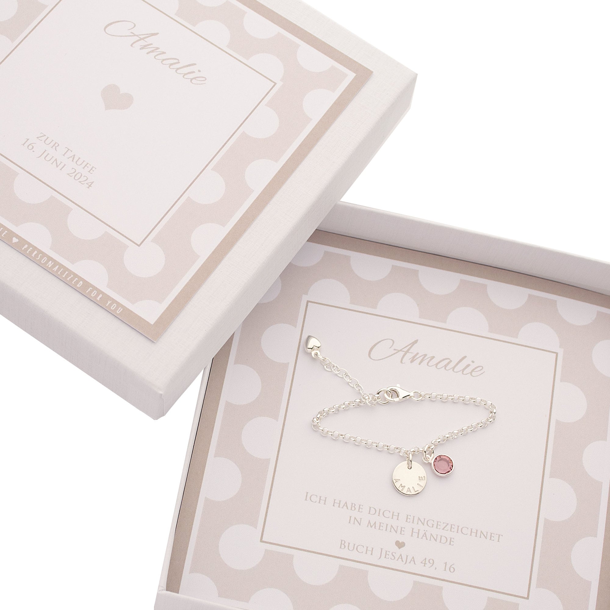 Personalisierte Geschenkbox in beige mit Punkte: innenliegend ist ein zierliches Namensarmband mit Gravur und Monatsstein befestigt.