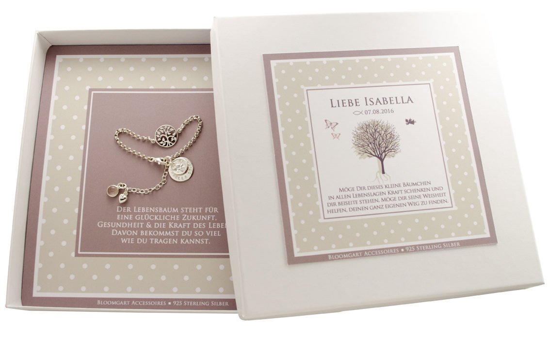 Personalisiertes Taufgeschenk mit Silberarmband mit von Hand gestempeltem Namen und individueller Geschenkbox.